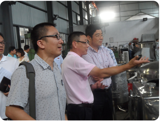 溫州經(jīng)濟(jì)技術(shù)開發(fā)區(qū)管委會領(lǐng)導(dǎo)來司調(diào)研考察(圖1)